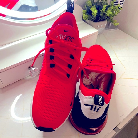 NIKE AIR MAX 270 - Picture 5 of 9